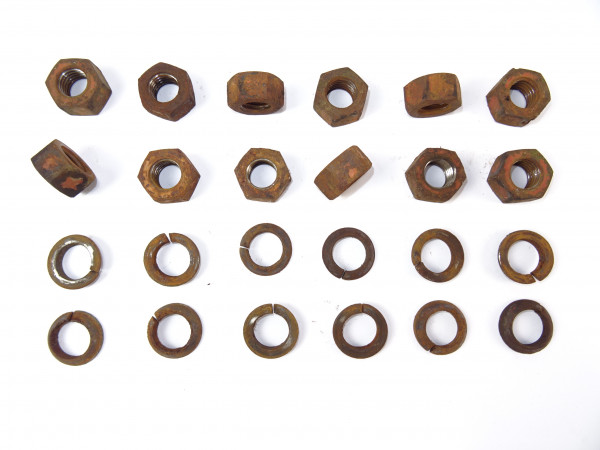 12 x Radmuttern M18x1,5 SW27mm Federring konisch für Fendt Fix 2 Traktor Schlepper
