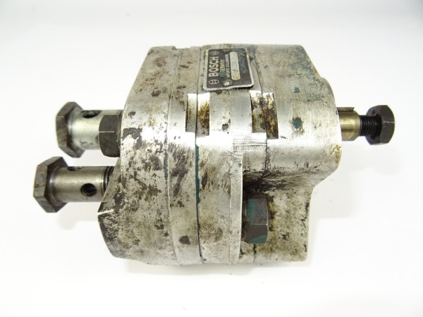 Hydraulikpumpe (nicht geprüft) Bosch Hy/ZD 9L3 für Hanomag R12 Traktor