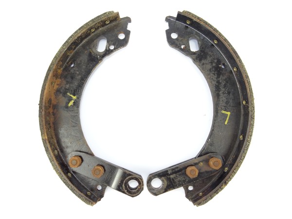 Bremsbacken (Belag 5mm) für Bremsen von Hanomag R12 Traktor