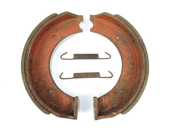 2 x Bremsbacken (Belag 4mm) Zugfeder für Bremsen vom Güldner A4M S Toledo Traktor