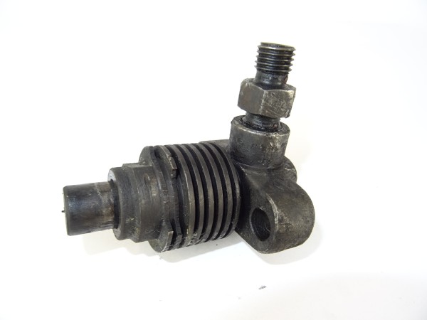 Düsenhalterung (nicht geprüft, Rippen abgebrochen) Düsenstock von Güldner 3LKN Motor vom Fahr D133 N