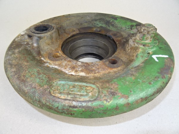 Bremsschild links vom Bautz AS 120 Traktor