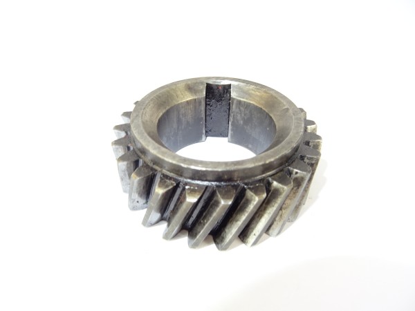 Kurbelwellenrad Zahnrad für Kurbelwelle von Güldner 3LKN Motor vom Fahr D133 N Traktor