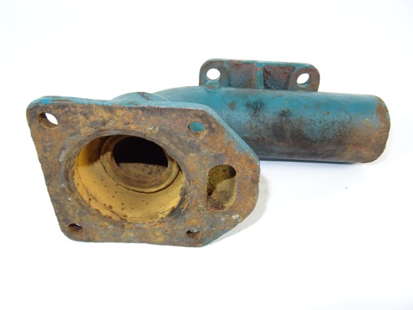 Wasserauslaufrohr für Kühlung D14 Motor vom Hanomag R217 S Traktor
