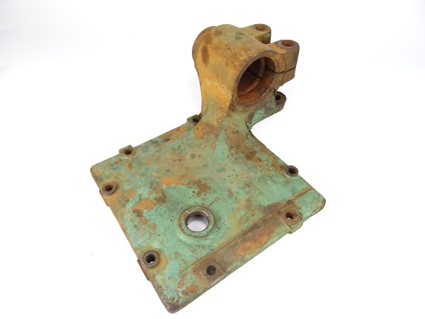 Deckel Halterung für Lenkgetriebe vom MAN 2L3 Traktor