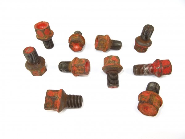 10 Stk. Kugelbundschraube Radschrauben vorne (M14x1,5) vom Allgaier Porsche A111 Traktor