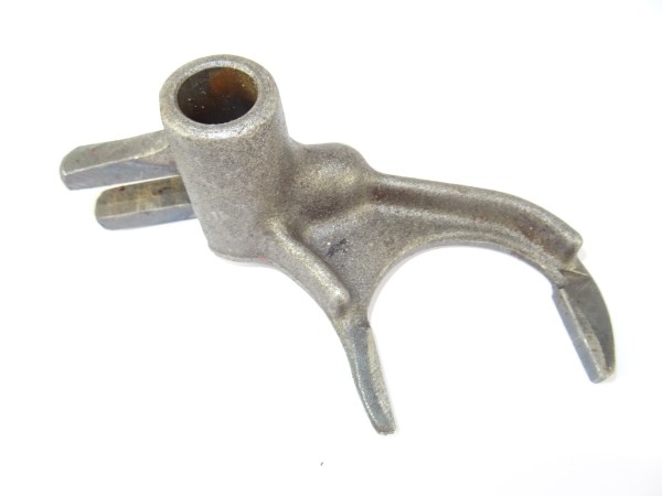 Schaltgabel für Zapfwelle ZF A205 Getriebe vom Fahr D133 N Traktor