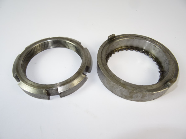 Nutmutter M70x1,5 Sicherungsring für Hinterachswelle ZF A216 Getriebe von Deutz D50.1 S D50 Traktor