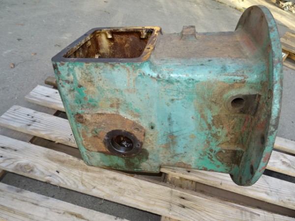 Zwischengehäuse Kupplungsglocke vom Kramer KB22 Traktor