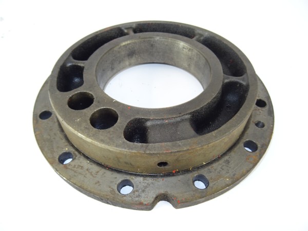 Lagerschild für Kurbelwelle vom Güldner 3LKN Motor vom Fahr D133 N Traktor