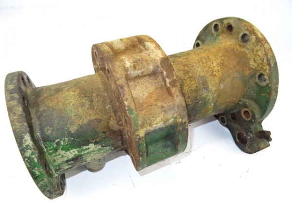Tragrohr Achstrichter rechts Hinterachse vom Deutz F2L612 /6-N Traktor