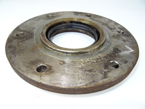 Lagerdeckel vom Achstrichter Hinterachse für Renault Master 2 R78 Traktor