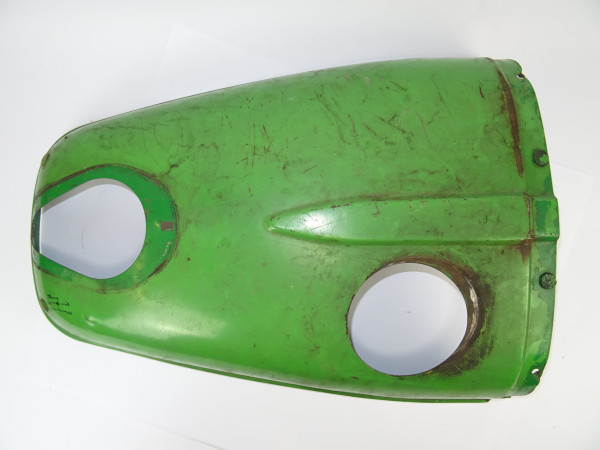 Abdeckung für Tank / Cockpit vom Deutz D30 Traktor