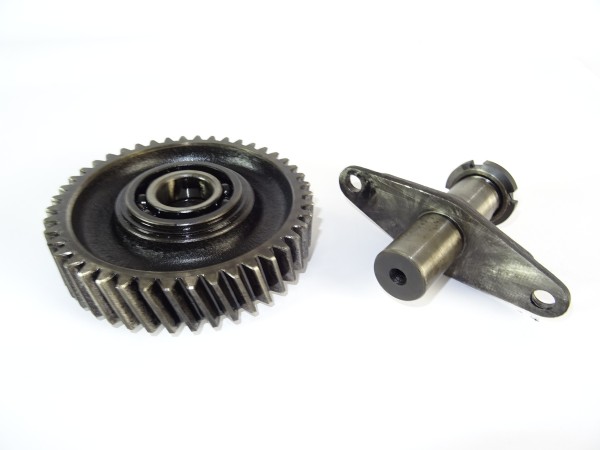 Zwischenrad Zahnrad Lagerbolzen für D14 Motor vom Hanomag R217 S Traktor