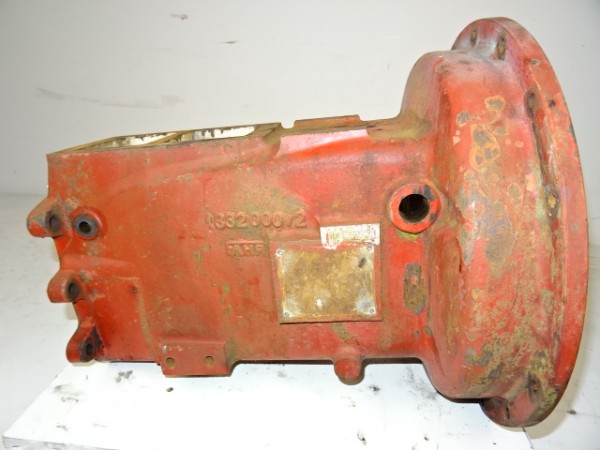 Flanschgehäuse Zwischengehäuse vom Fahr D12 N Traktor