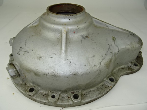 Vorgelegedeckel des Achstrichter vom Fahr D180 H Traktor