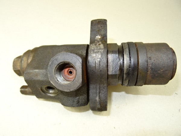 Einspritzventil Düsenstock rechts für D57 Motor für Hanomag R40 R45 Traktor