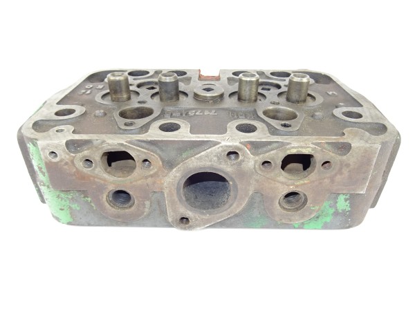 Zylinderkopf (1x Riss) für MWM KD 415 Z Motor vom Fendt Dieselross F25 und Hela D47 Traktor