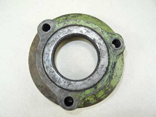 Lagerdeckel für MWM AKD 311 Z Motor vom Fendt GT 220 Traktor