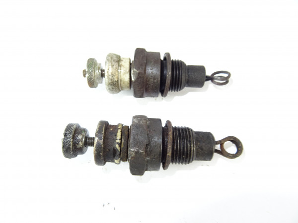 2 x Glühkerze (nicht geprüft) Bosch für MWM KD 12 Z Motor vom Fendt Farmer 1 FW 237 Traktor
