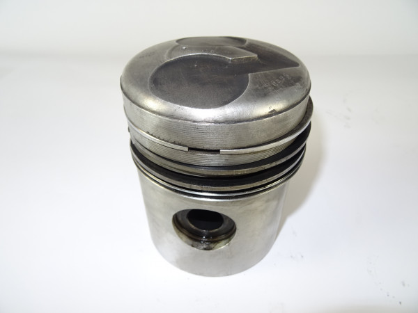 Kolben (Ø95mm) für F2L812 Motor von Deutz D30 Traktor