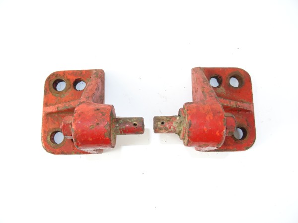 2 x Lager für Fixierung der Unterlenker-Spanner von Fahr D133 N Traktor