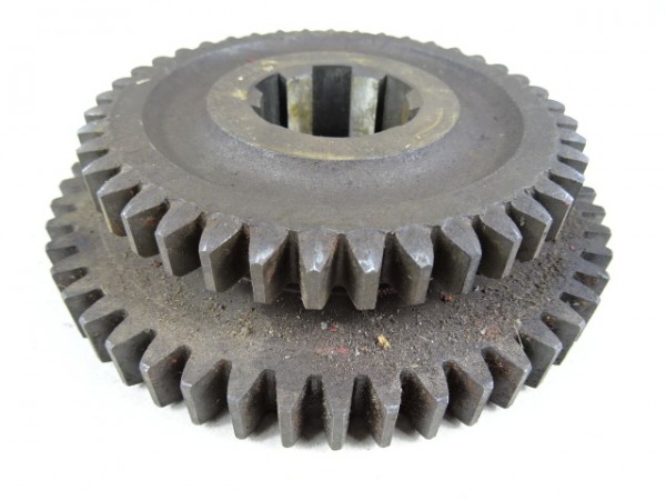 Zahnrad Doppelzahnrad (Z= 51-41) Nr. 05 556 446 für Renault Traktor