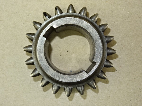 Zahnrad 517 572 von Getrag G408 Getriebe für Porsche Diesel T 217 Traktor