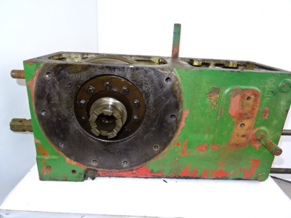Schaltgetriebe Differentialgetriebe Getriebe vom Fahr D17 Traktor