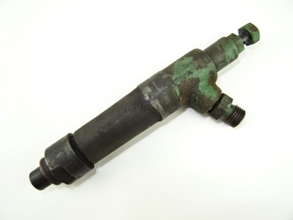 Düsenstock Einspritzventil (nicht geprüft) für MWM AKD 112 Z Motor vom Fahr D180 H Traktor