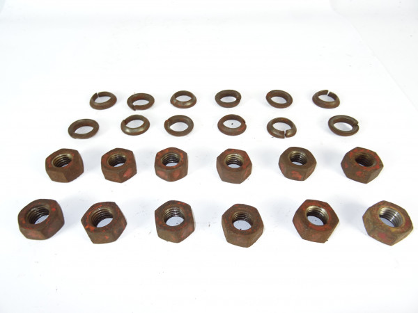 12 x Radmuttern M18x2,5 SW27 + Federring konisch von hinten Fendt Dieselross F12 Traktor