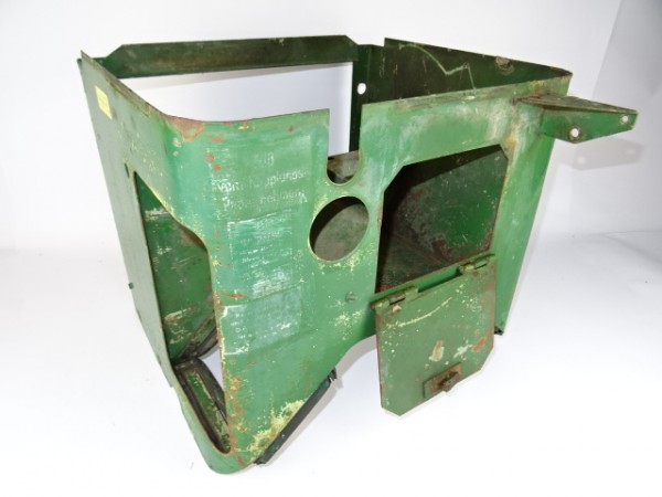 Unterbau für Tank Werkzeugkasten vom Deutz Motor F2L612 Traktor