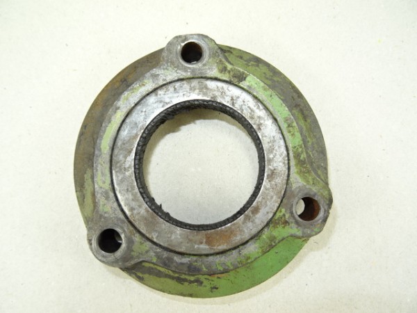 Lagerdeckel für MWM AKD 311 Z Motor für Fendt GT 220 Traktor