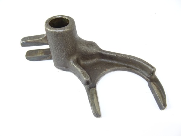 Schaltgabel für Zapfwelle ZF A205 Getriebe von Fahr D133 N Traktor