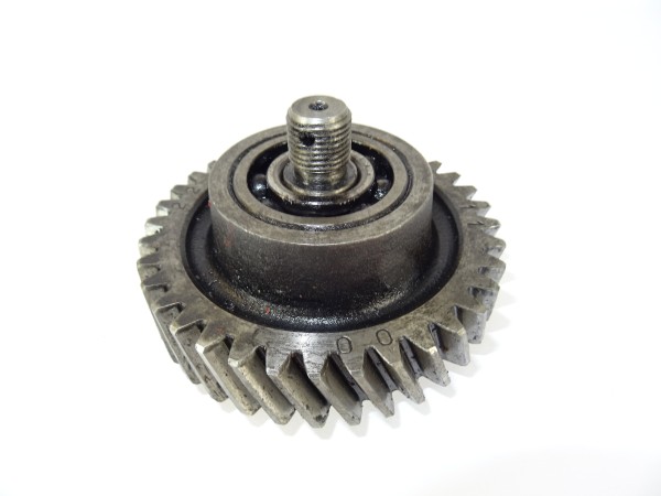 Lagerflansch Zwischenrad Zahnrad von Güldner 3LKN Motor vom Fahr D133 N Traktor