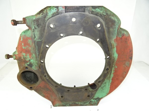 Gehäuseflansch für MWM AKD 112 Z Motor vom Fahr D180 H Traktor