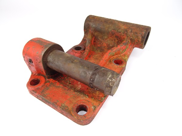 Halterung Rasspe RS 4834 für Mähantrieb vom MAN 2L3 Traktor