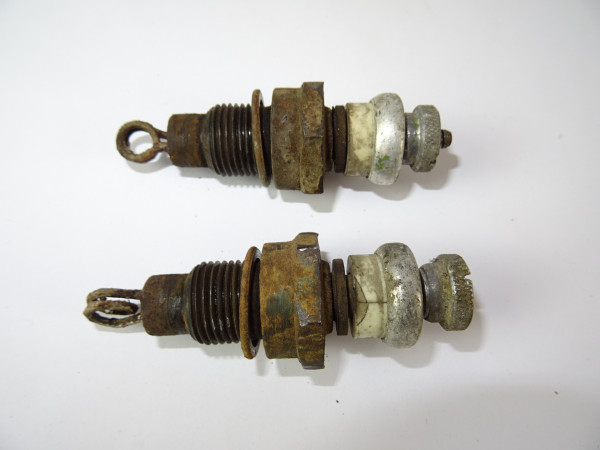 2x Glühkerze von Beru (nicht geprüft) MWM Motor KD211Z vom Fendt Dieselross Fix 2 Traktor