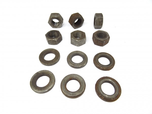 6 x Muttern für Zylinderkopf für Güldner D215 / 2D15 Motor vom Fahr D17 Traktor