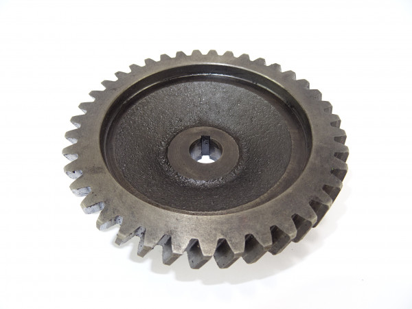 Antriebsrad Zahnrad für Motorölpumpe Güldner 2LKN Motor vom Fahr D88 Traktor