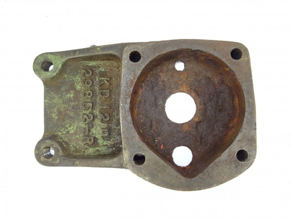 Zwischenstück für Wasserpumpe MWM KD 12 Z Motor vom Fendt Farmer 1 Traktor