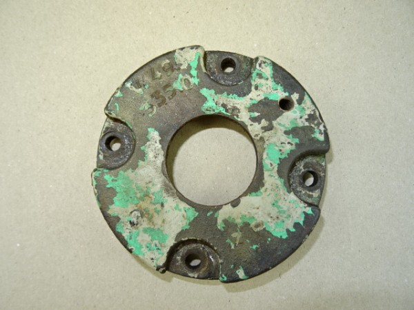 Lagerdeckel V49 335 0 für Zapfwelle ZP A5 Getriebe vom Fahr D130 H Traktor