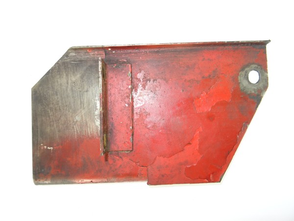 Seitliches Leitblech Luftleitblech für Zylinder Güldner 3LKN Motor von Fahr D133 N Traktor