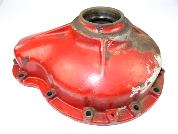 Vorgelegedeckel Achstrichter V33 90 4P ZP10 vom Fahr D17 Traktor Schlepper