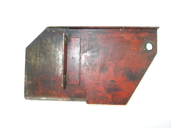Seitliches Leitblech Luftleitblech für Zylinder Güldner 3LKN Motor von Fahr D133 N Traktor