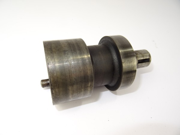 Antriebswelle für Einspritzpumpe D9214 Motor vom MAN AS330 A Allrad Traktor