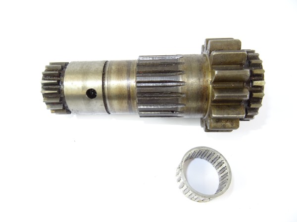 Zwischenwelle Zähne = 15 Nr. 2007 310 105 für ZF A205 Getriebe vom Fahr D133 N Traktor