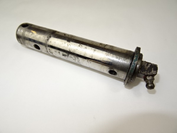 Achsbolzen (Ø25mm; L=120mm) vom Hanomag Perfekt 400 Traktor