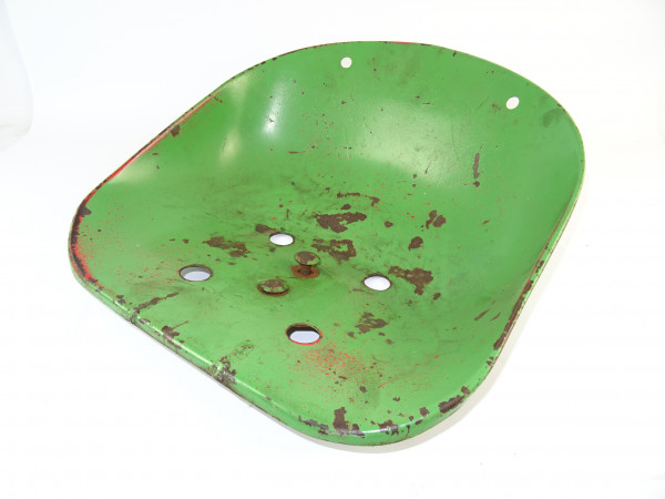 Sitzschale Fahrersitz von Deutz D30 Traktor