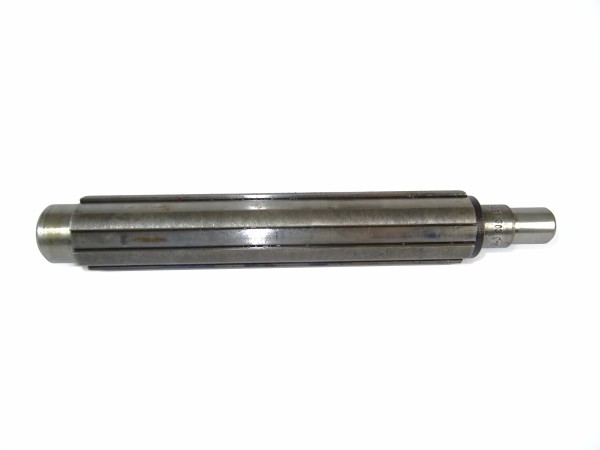 Vorgelegewelle 2001 303 010 ZP6 für ZF A4 Getriebe von Güldner AK 9 Traktor